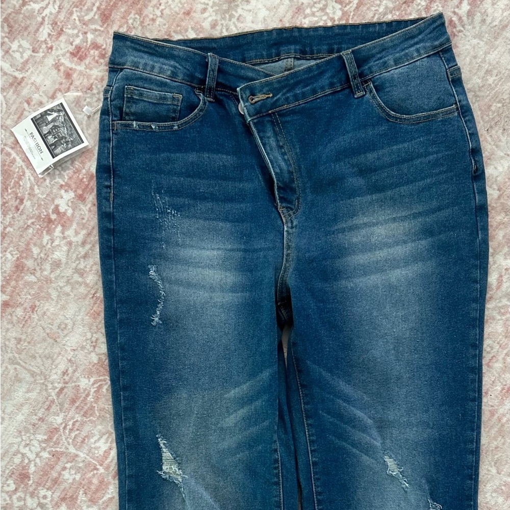 XL Dark Blue Distressed Ankle Jeans